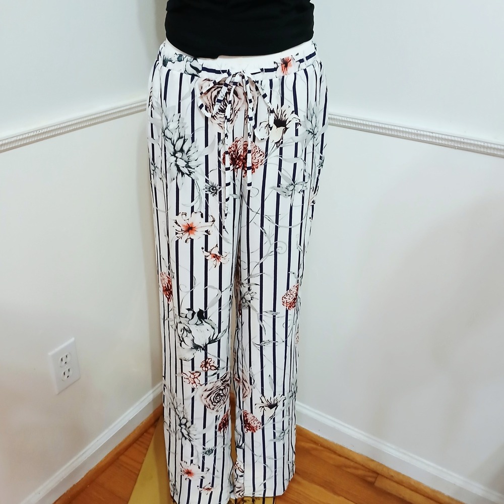 Premise Studio Womens Medium Wide Leg Pants White Navy Blue Striped Floral Tie